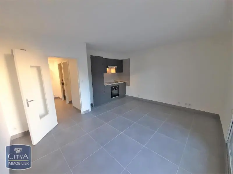 Photo 3 Appartement 1 pièce 30.19m²
