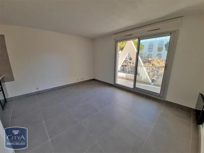 Photo 2 Appartement 1 pièce 30.19m²