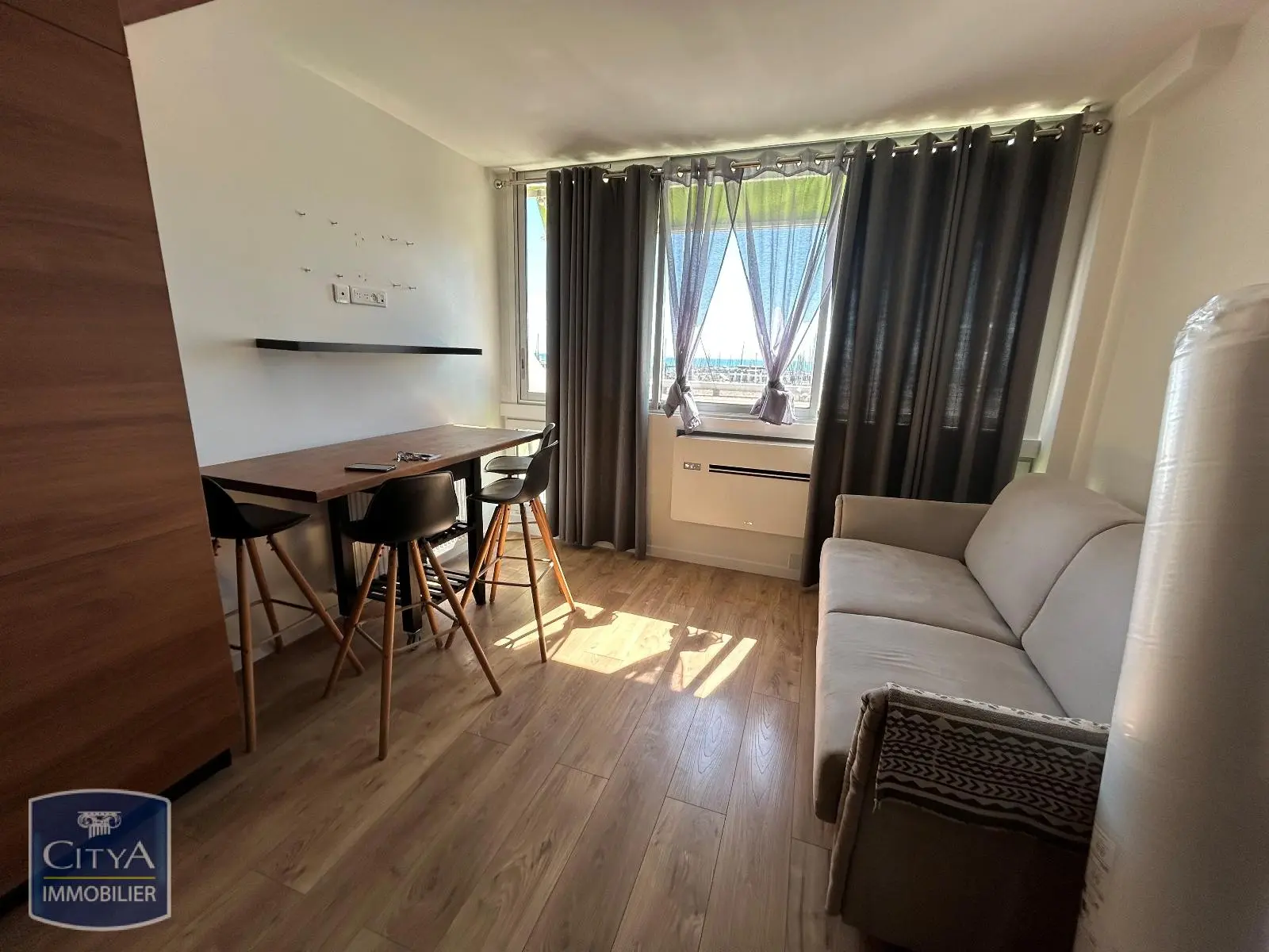 Photo 1 Appartement 1 pièce 22.5m²