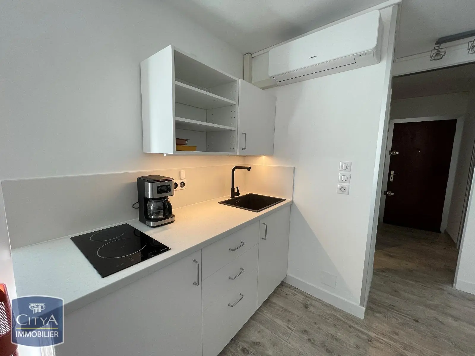 Photo 2 Appartement 1 pièce 26.31m²