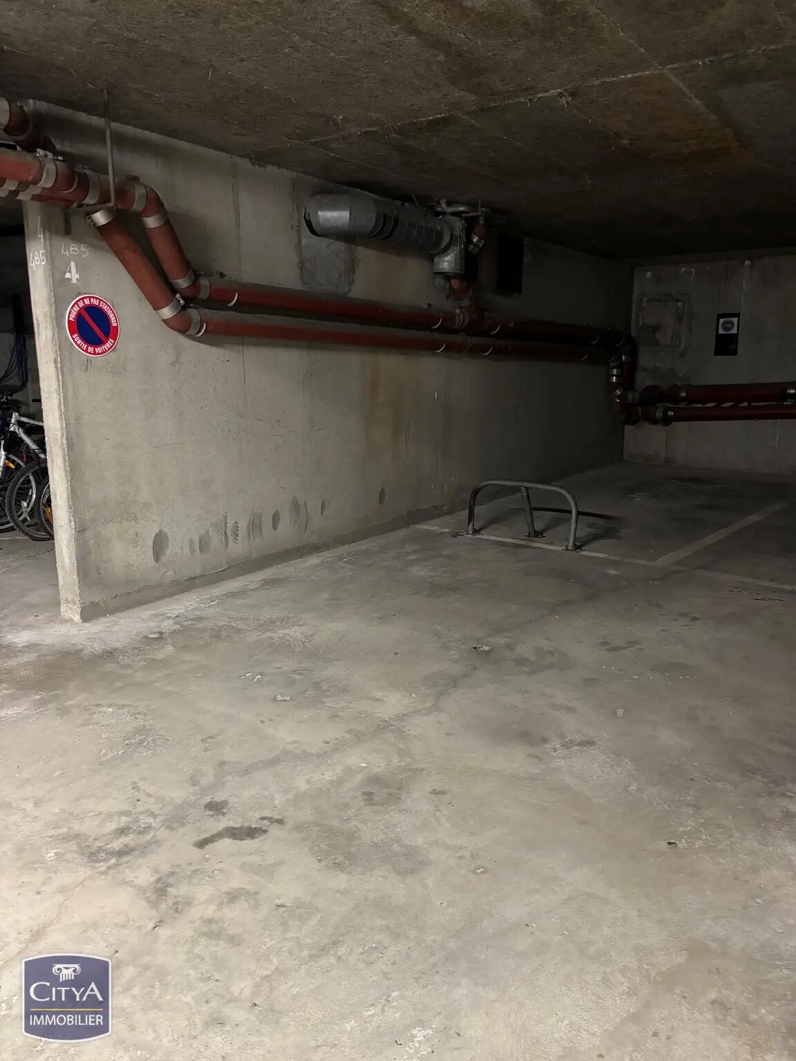 Photo 2 Parking 12m²