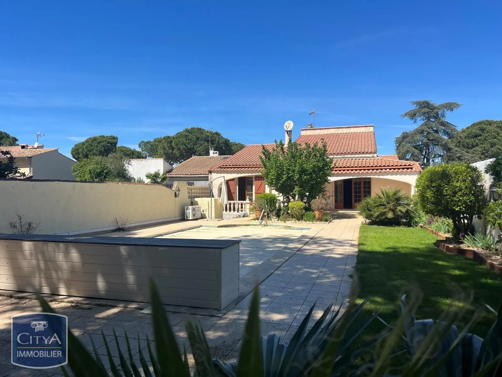 Photo 1 Maison 6 pièces 174m²