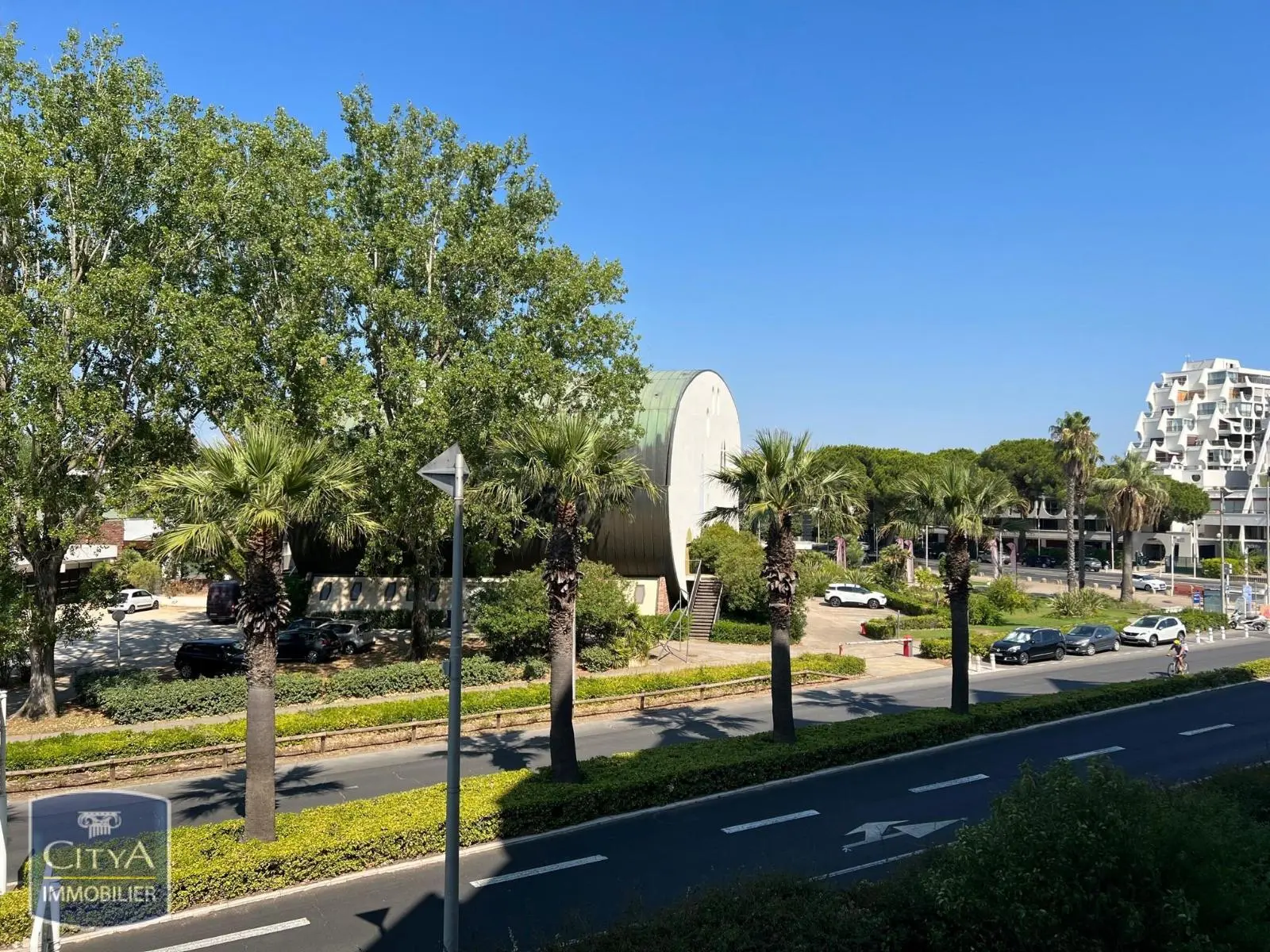 Photo 2 Appartement 1 pièce 27m²