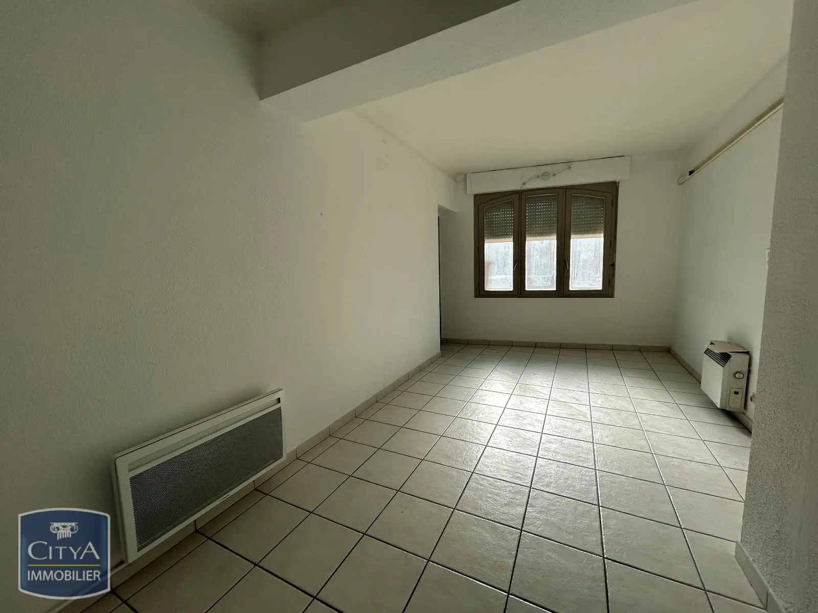 Photo 6 Local Commercial