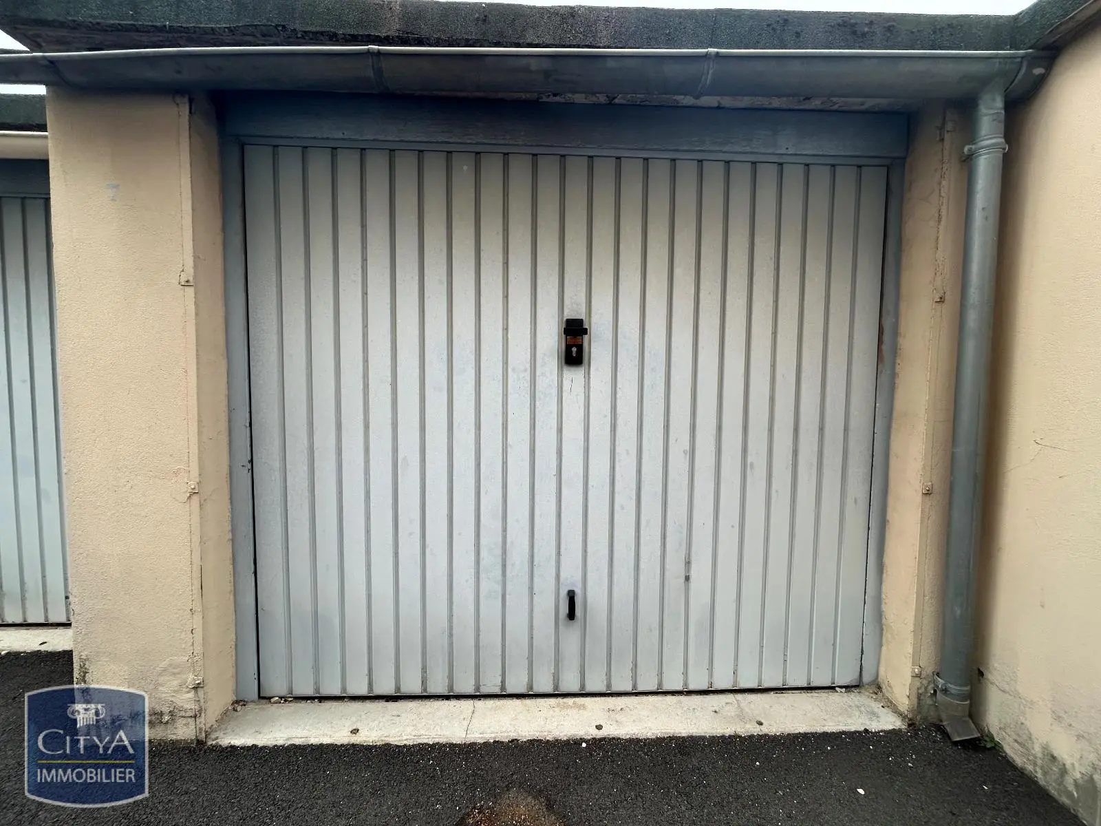Photo 1 Parking 12m²