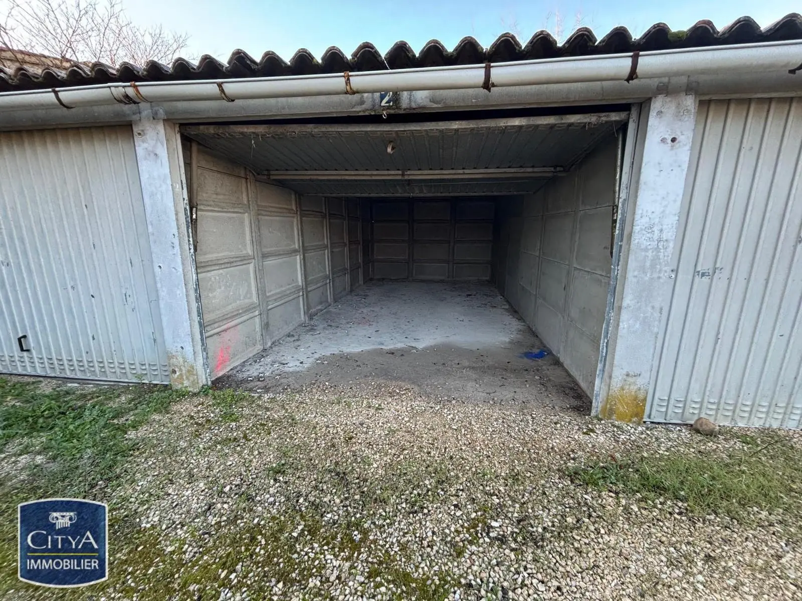 Photo 1 Parking