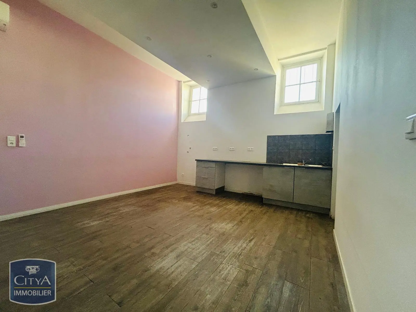 Photo 7 Local Commercial