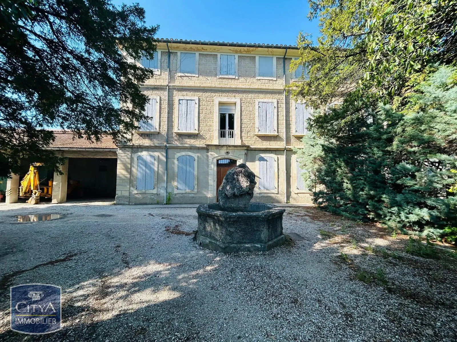 Photo 1 Local Commercial