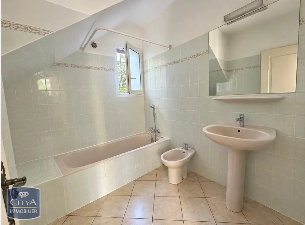 Photo 10 Maison 5 pièces 110.82m²