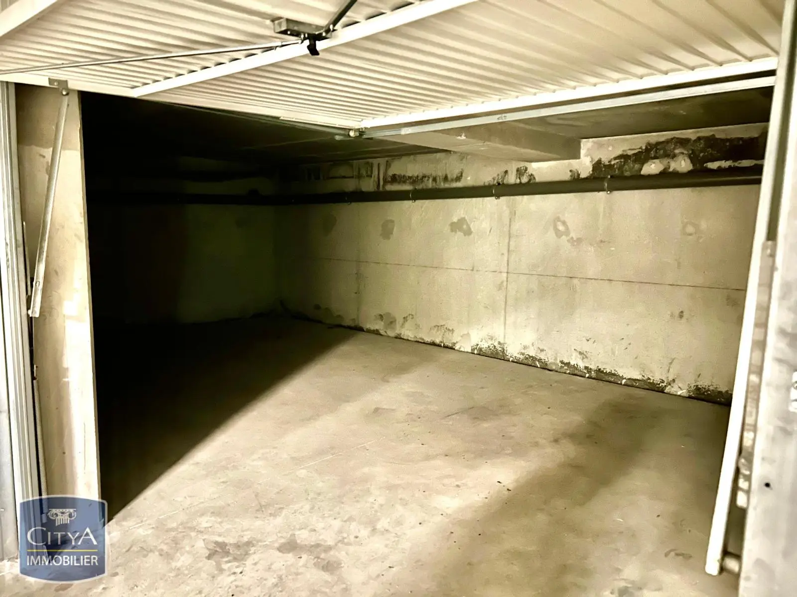 Photo 1 Parking 40m²