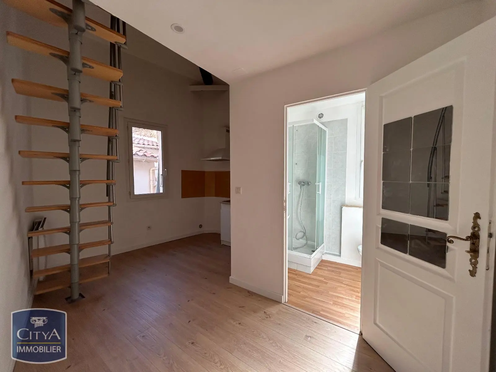 Photo 2 Appartement 1 pièce 13.41m²