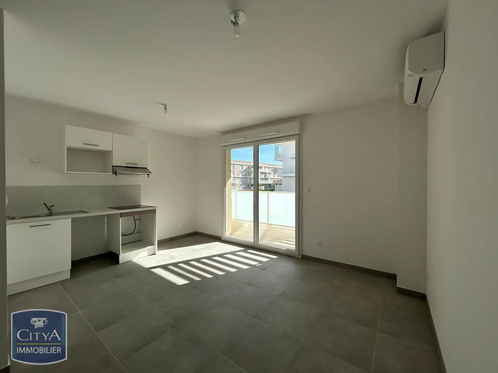 Photo 3 Appartement 1 pièce 28.01m²