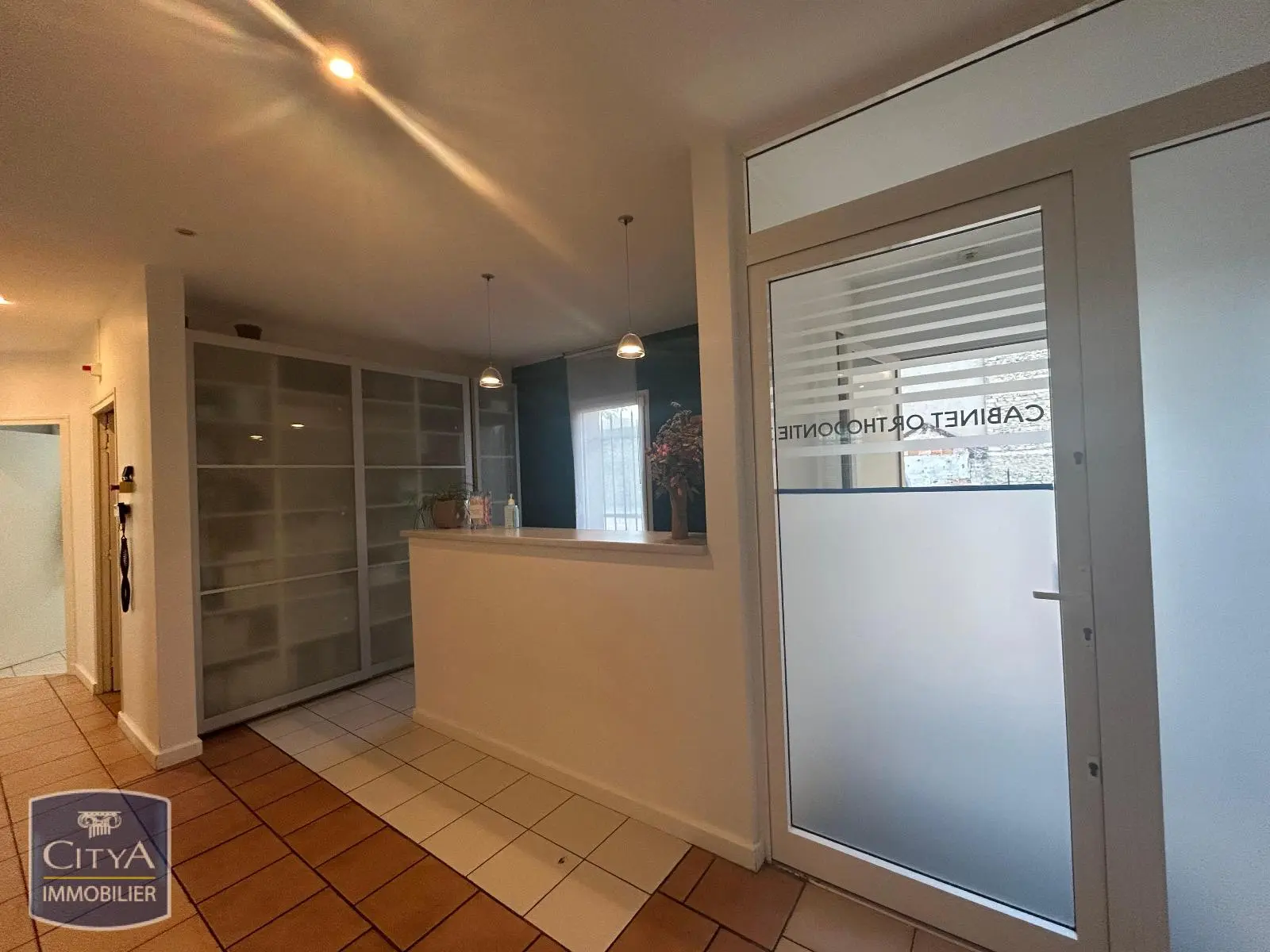 Photo 2 pour Local Professionnel 6 pièces 82m² Photo 2 Local Professionnel 6 pièces 82m²