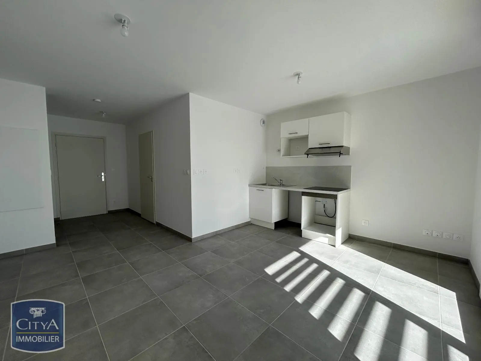 Photo 4 Appartement 1 pièce 28.01m²