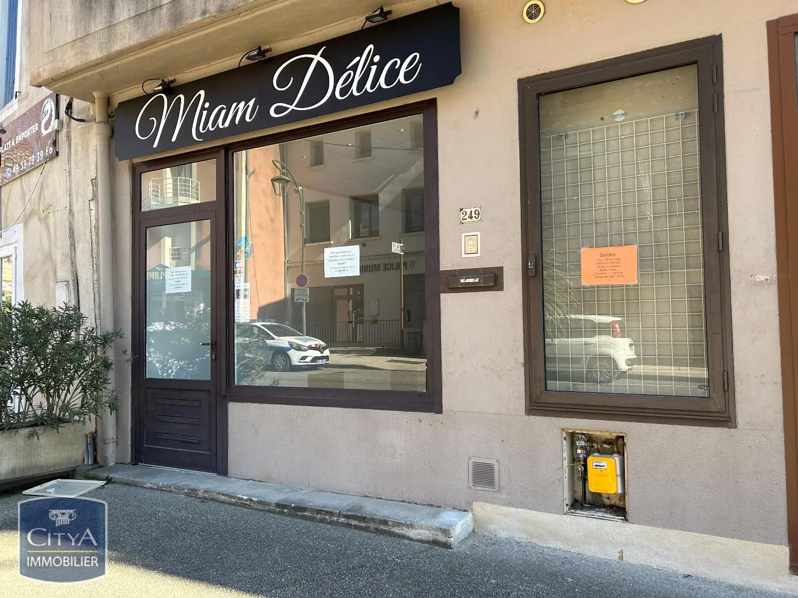 Photo 1 Local Commercial