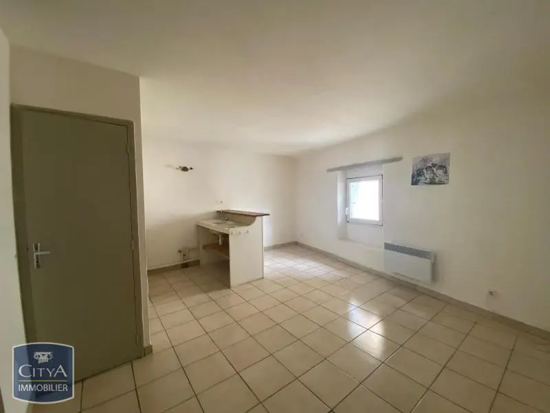 Photo 1 Appartement 1 pièce 30.27m²