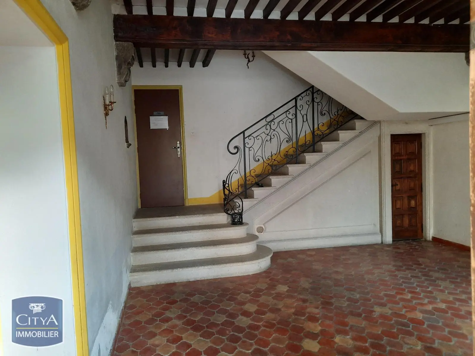 Photo 2 Immeuble 518m²