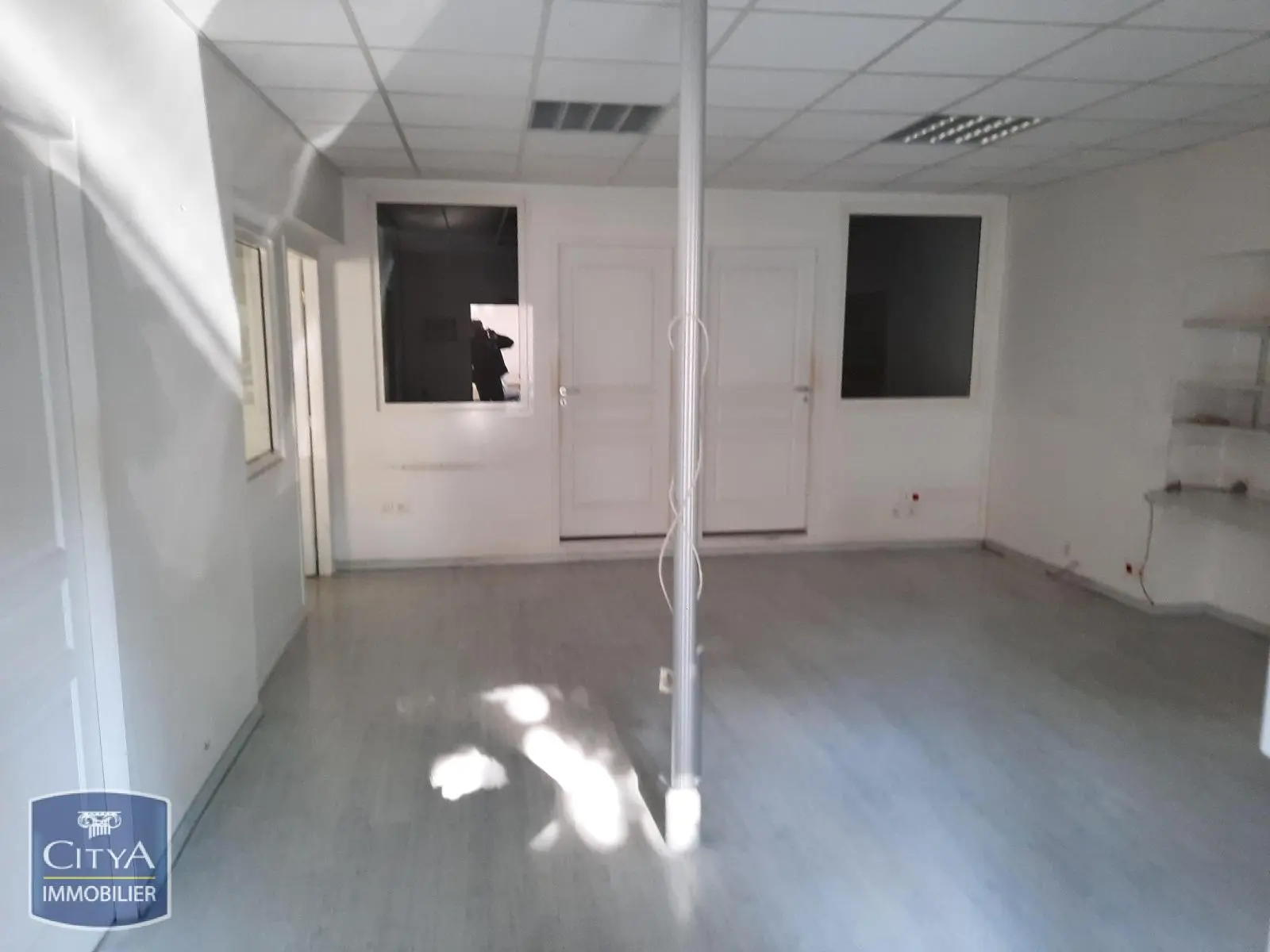 Photo 3 Immeuble 518m²