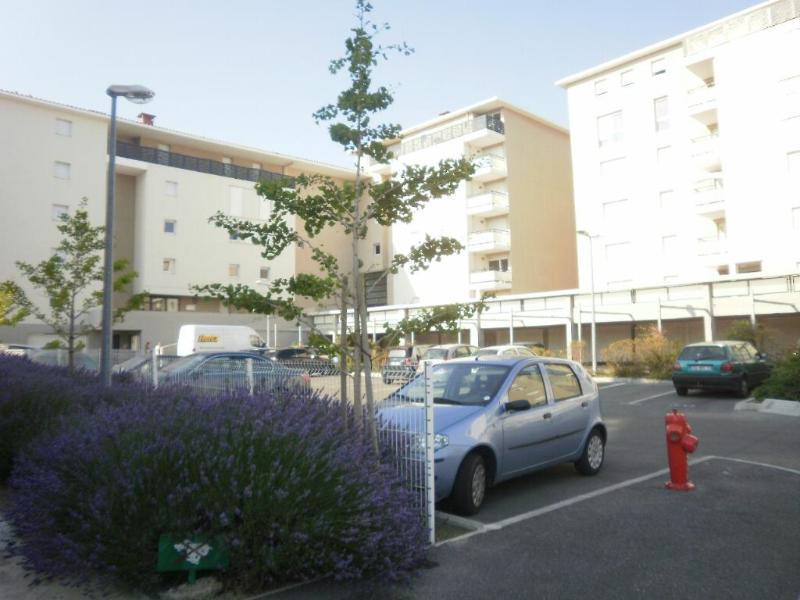 LOCATION PLACE PARKING ISTRES