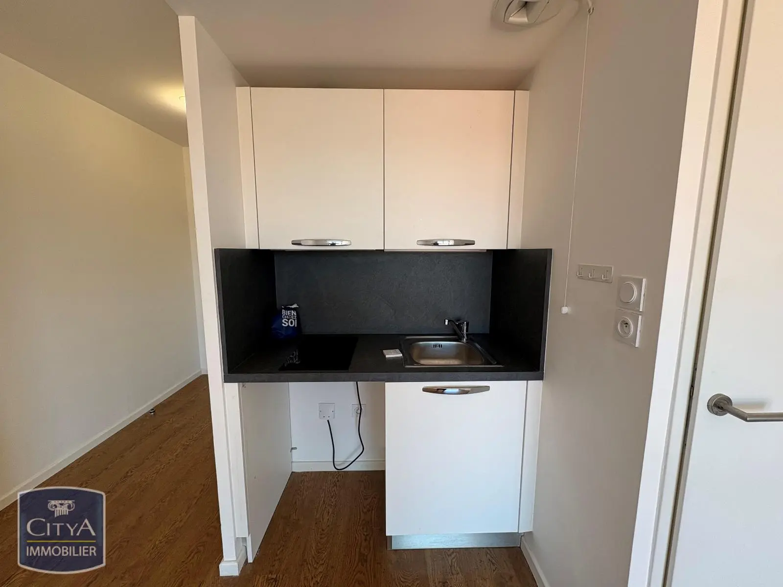 Photo 2 Appartement 1 pièce 21.45m²
