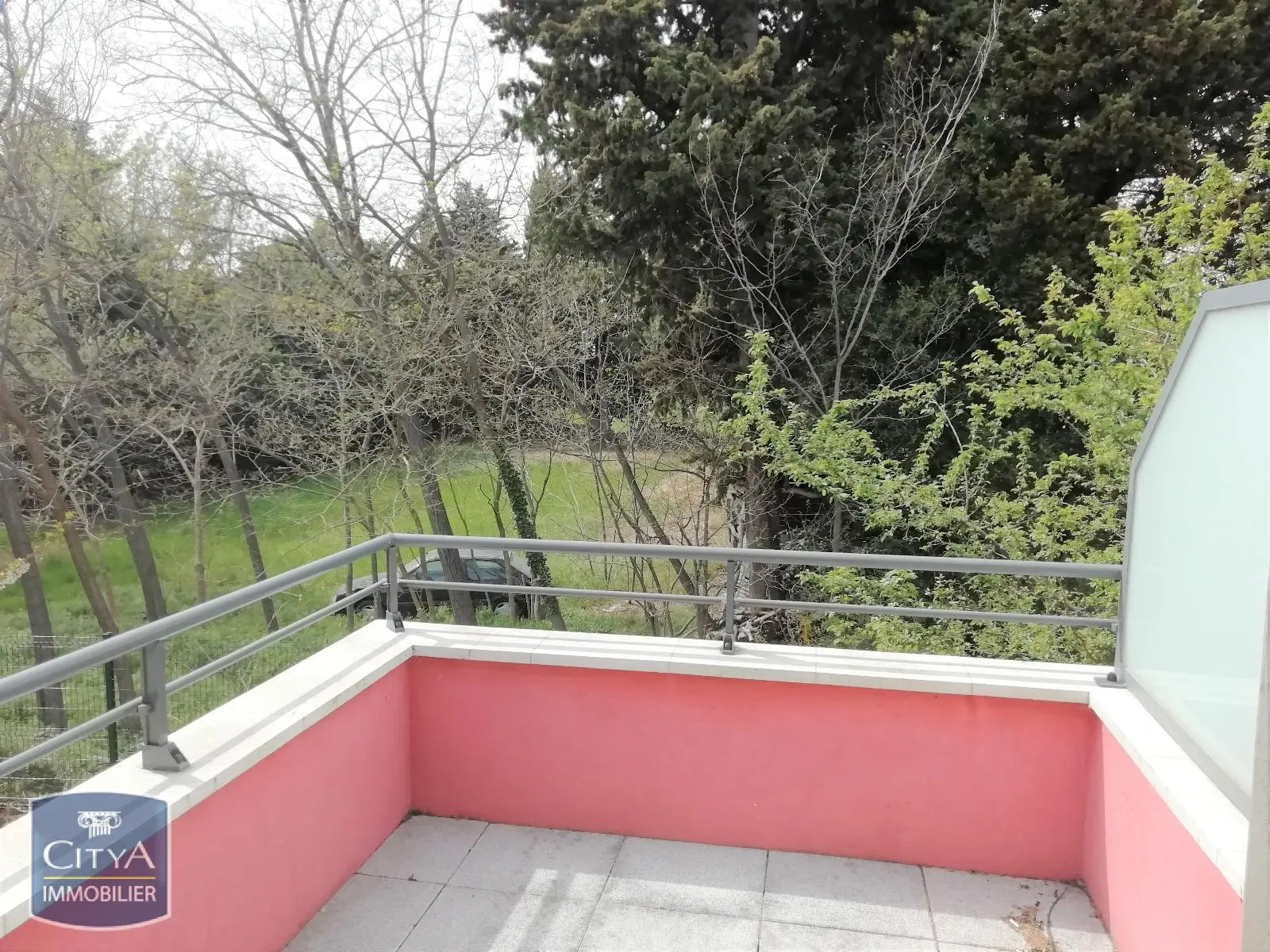 Photo 2 appartement Arles