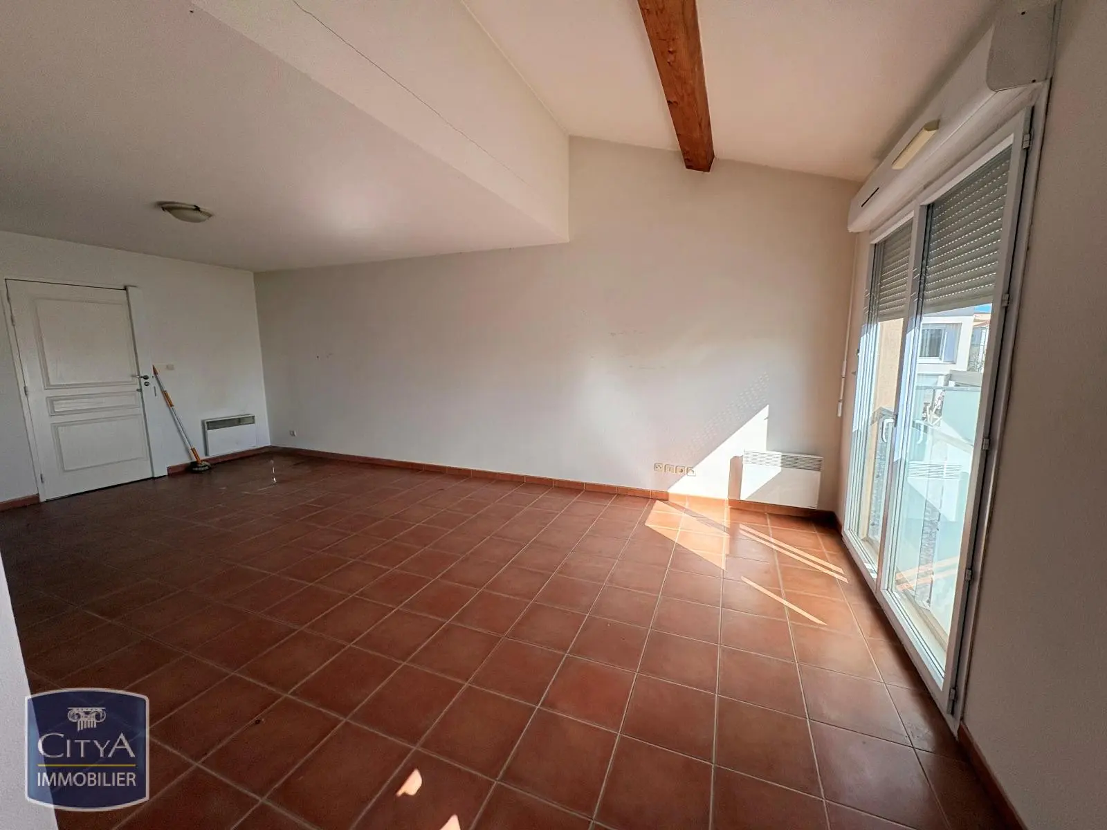 Photo 1 Appartement 1 pièce 33.17m²