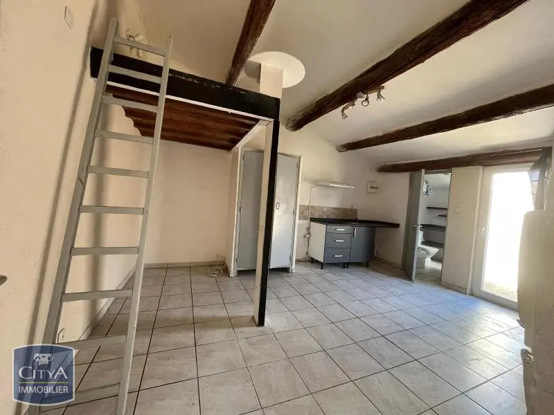 Photo 1 Appartement 1 pièce 24m²