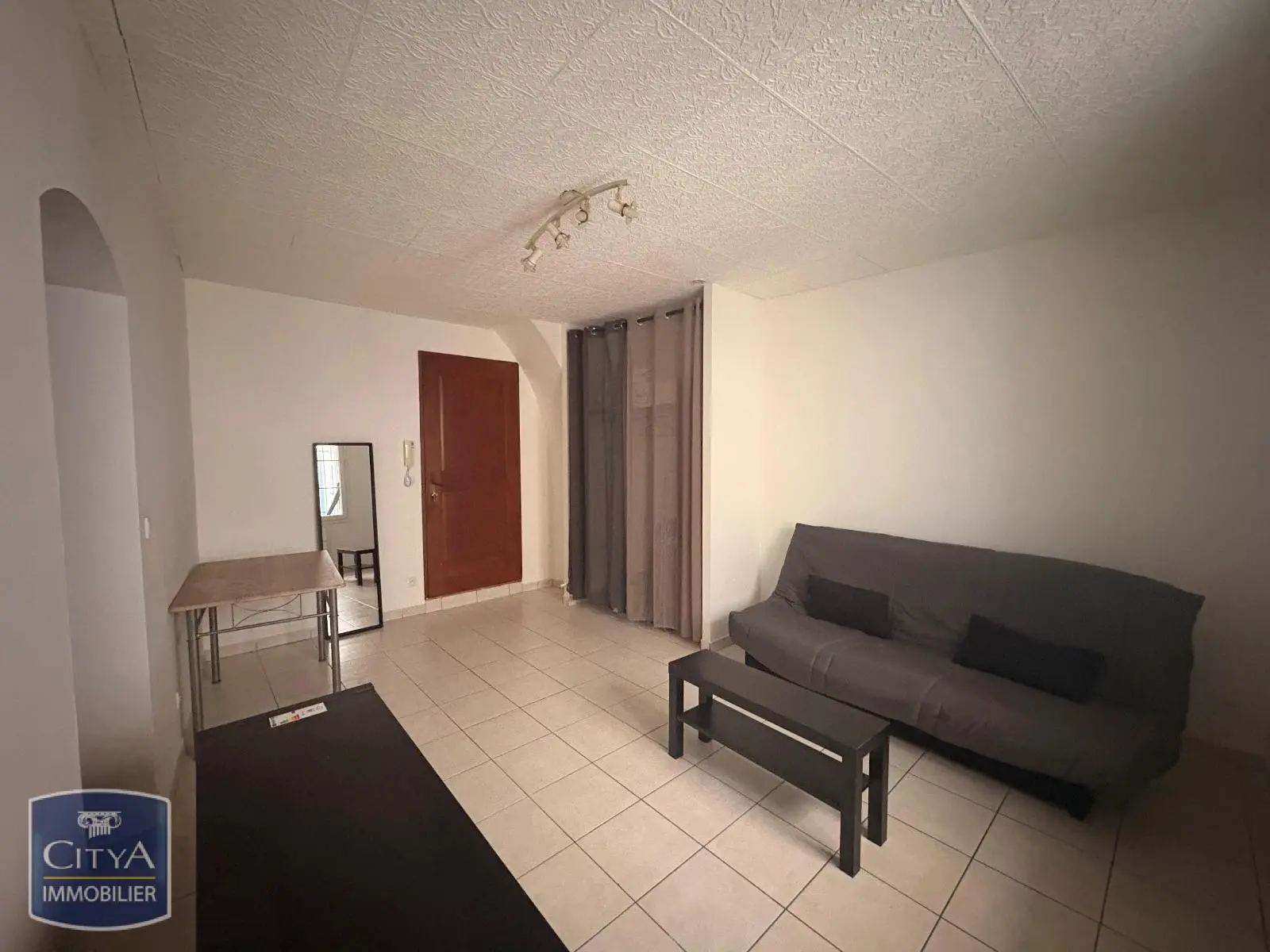 Photo 1 Appartement 1 pièce 23m²