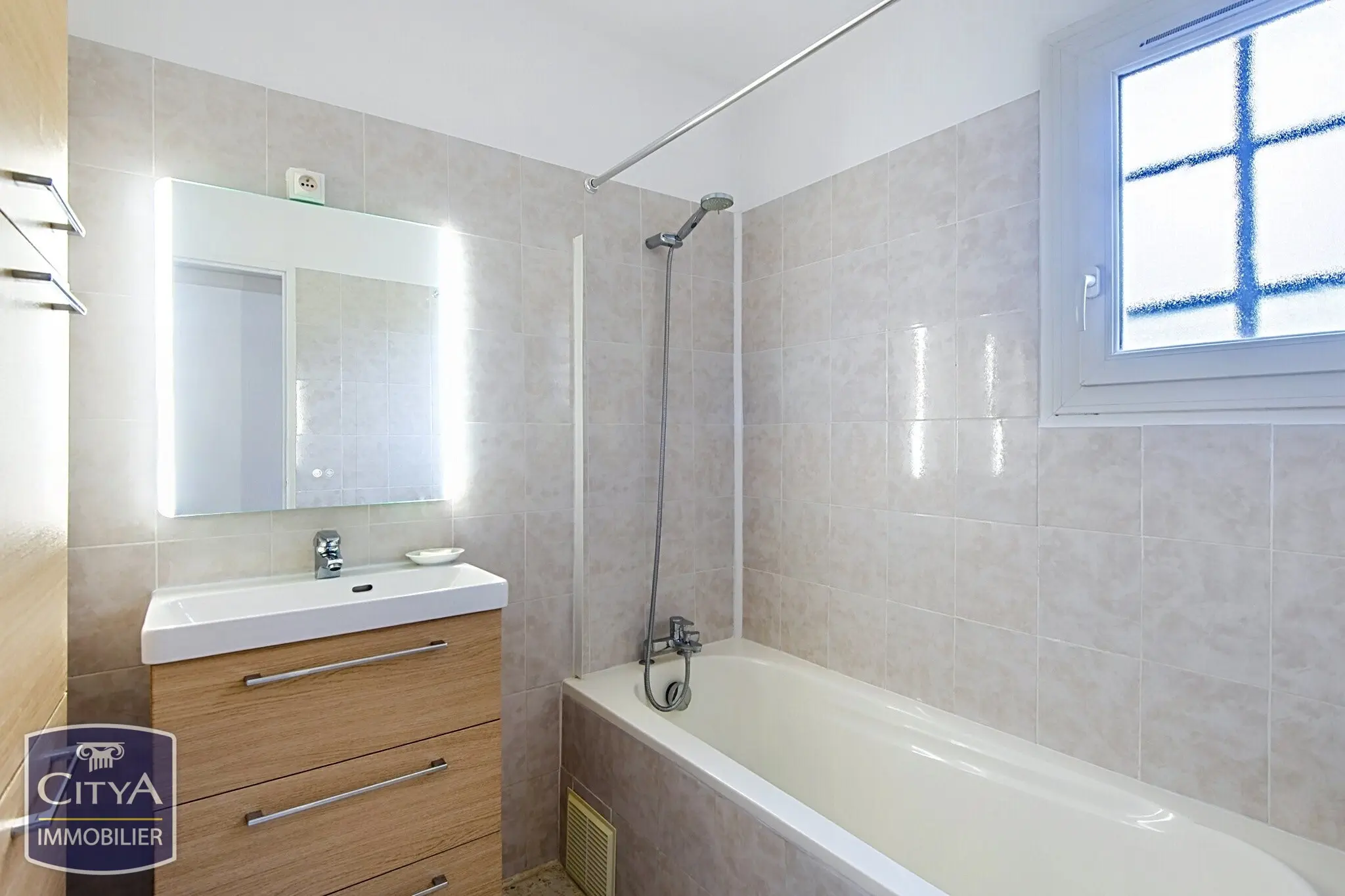 Photo 7 appartement Istres