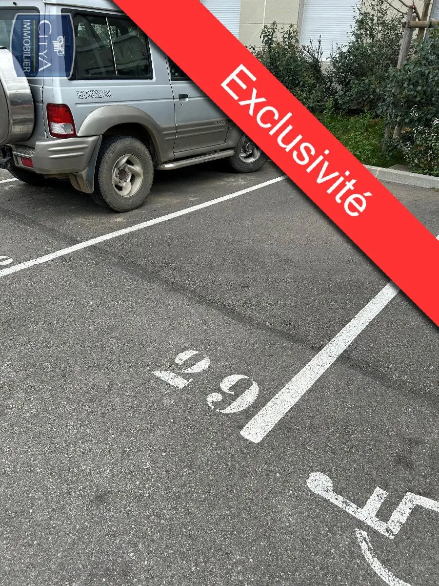 Photo 1 Parking 6m²