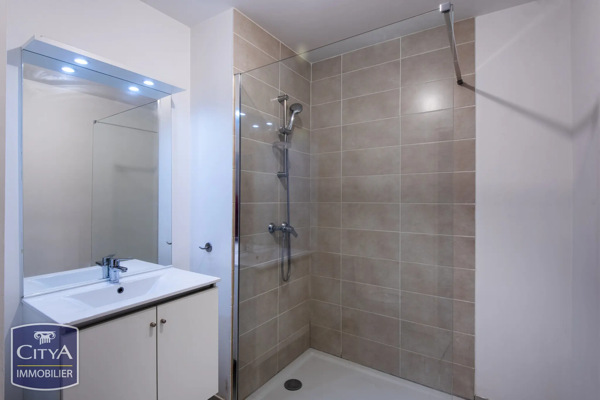 Photo 8 appartement Istres