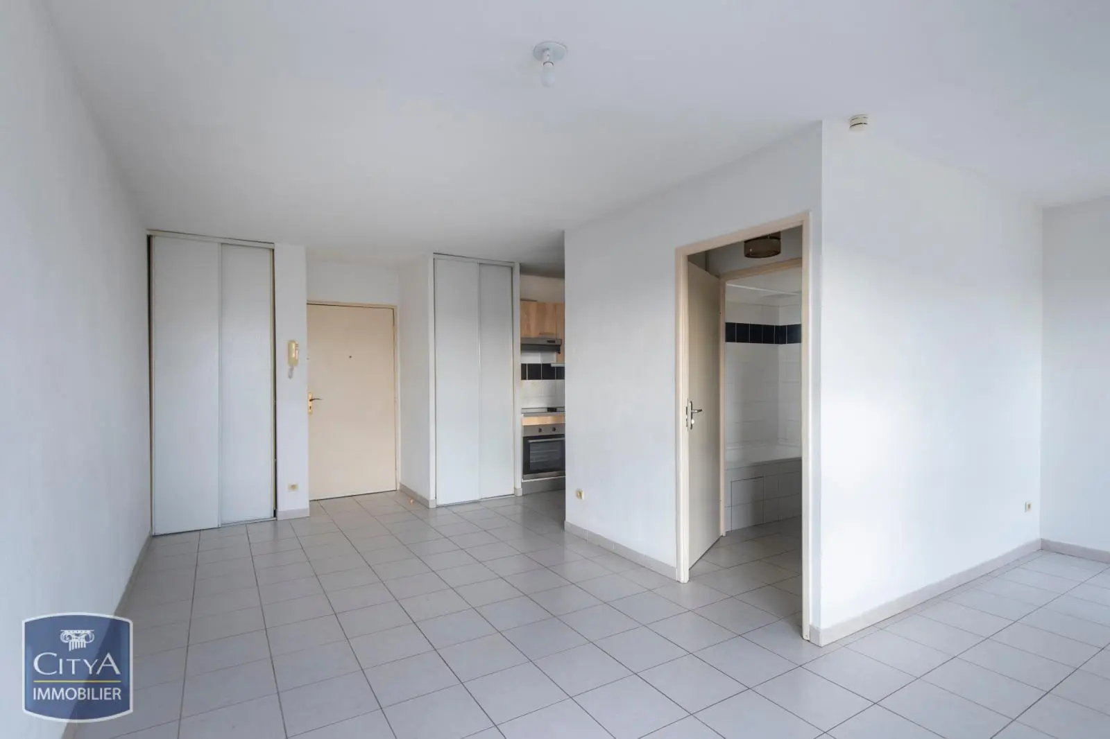 Photo 2 Appartement 1 pièce 35.46m²