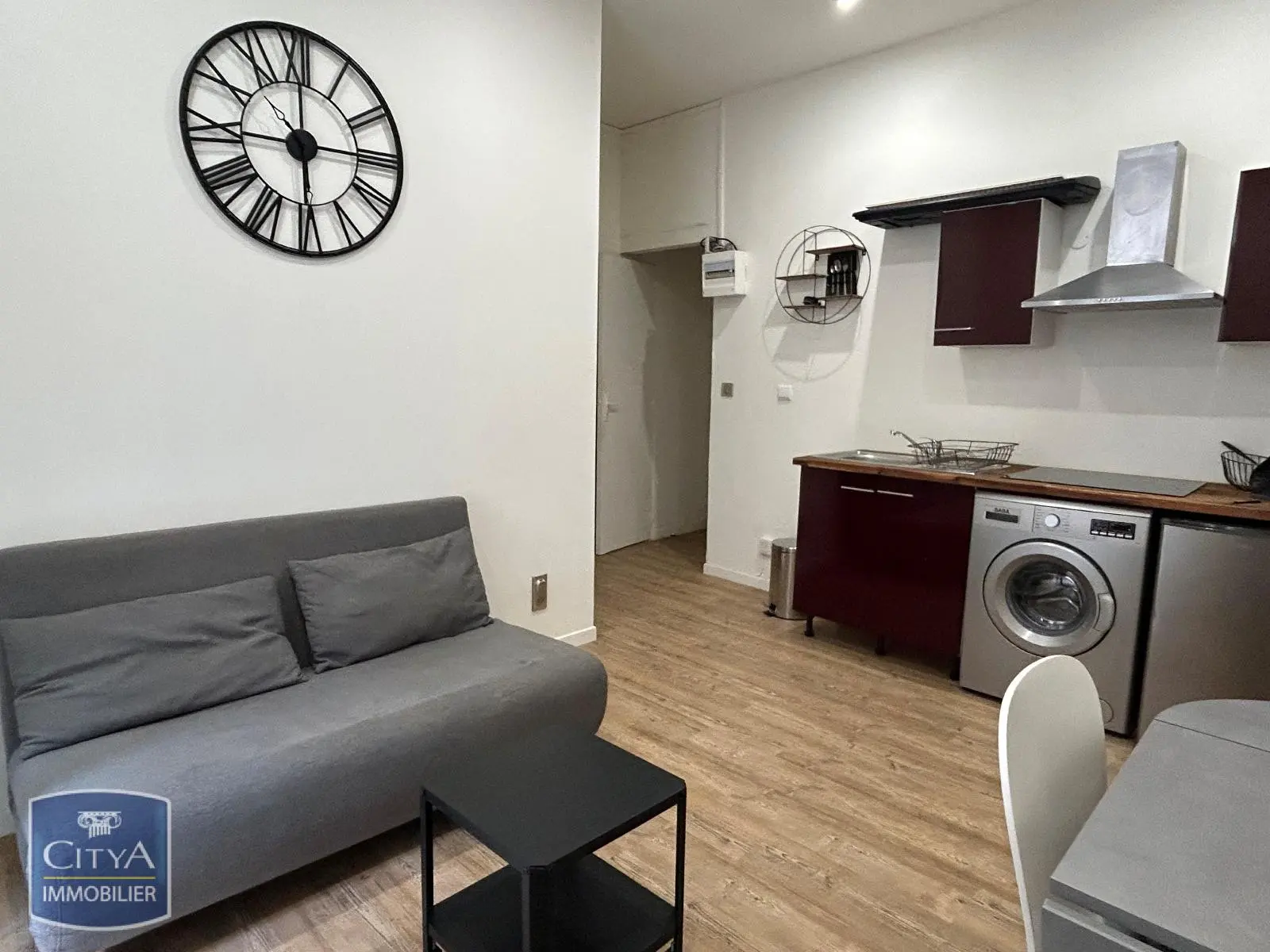 Photo 1 Appartement 1 pièce 24m²