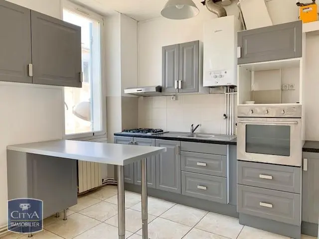 Photo 2 Appartement 1 pièce 37.97m²