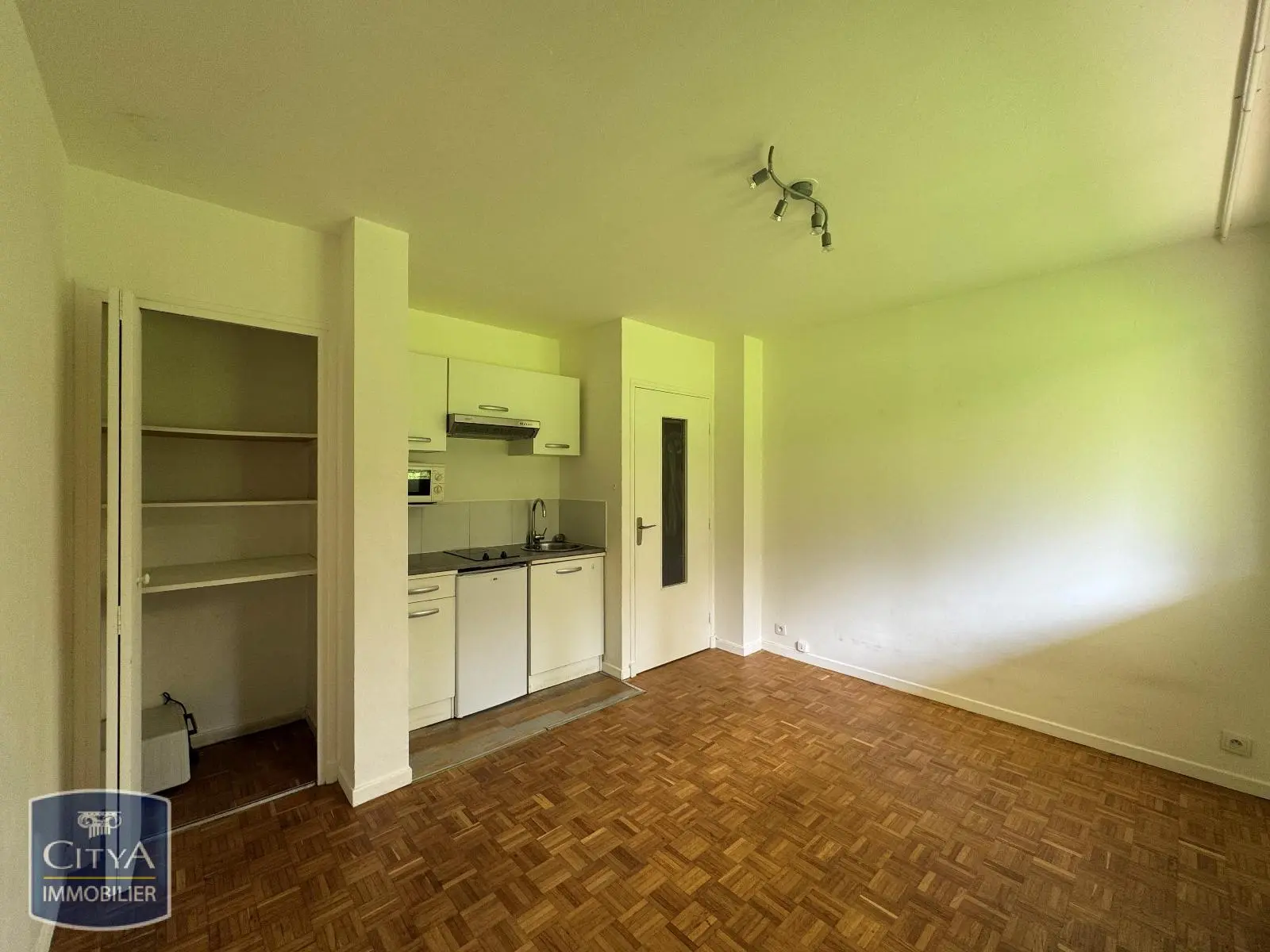Photo 3 Appartement 1 pièce 23.1m²