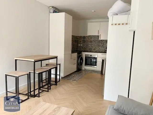 Photo 3 Appartement 1 pièce 23.83m²