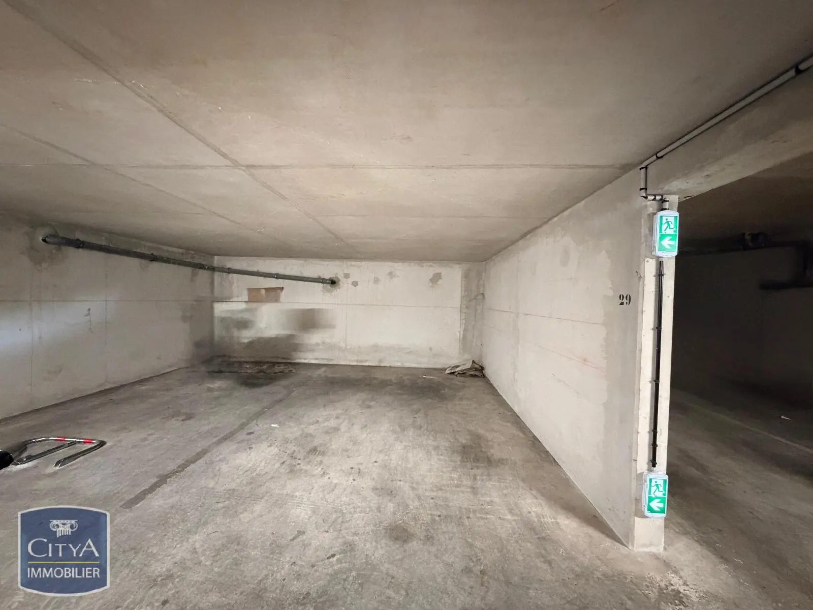 Photo 4 Parking