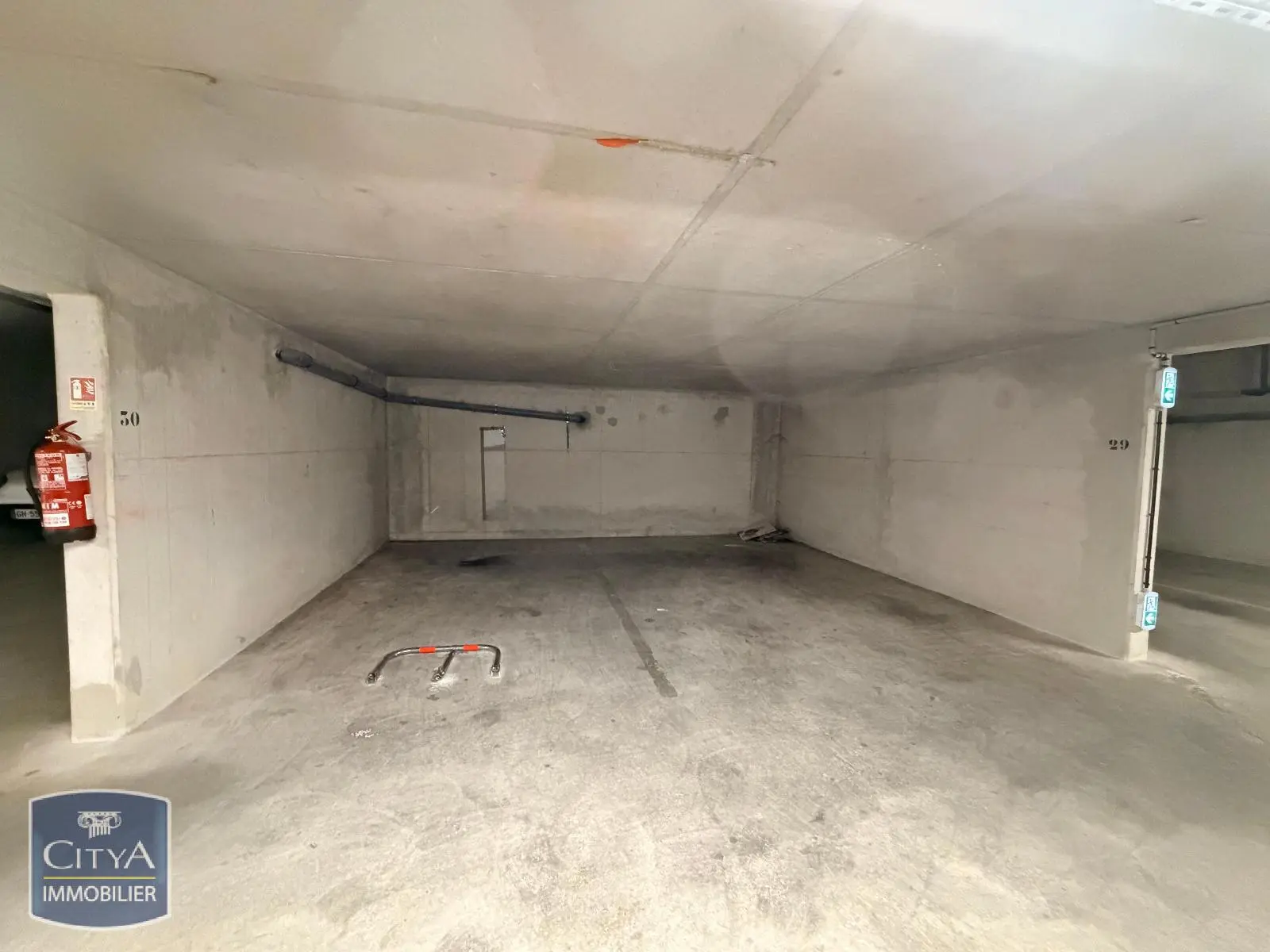 Photo 3 Parking