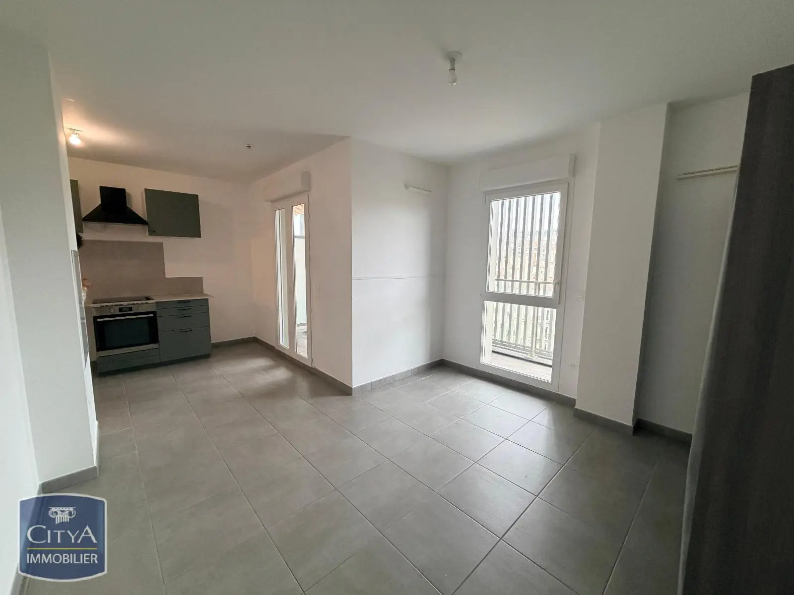 Photo 4 Appartement 1 pièce 27.9m²