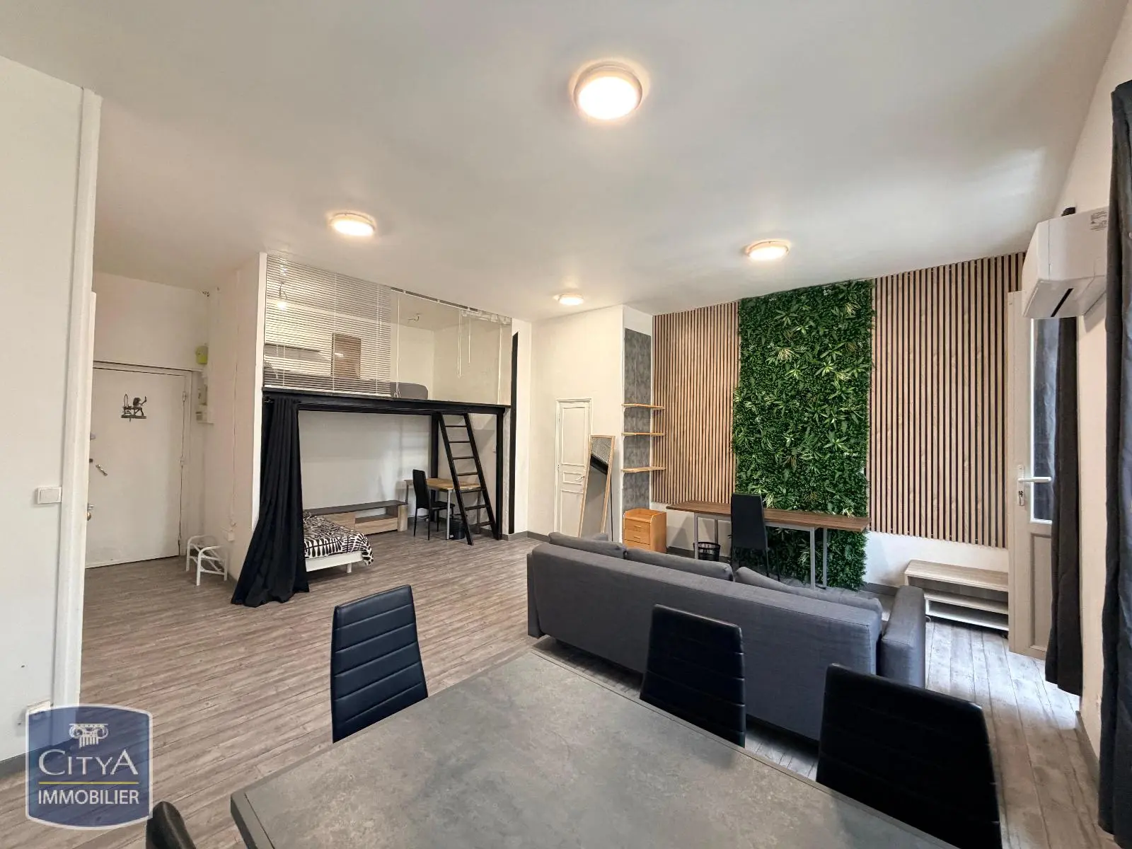 Photo 1 Appartement 1 pièce 45.64m²