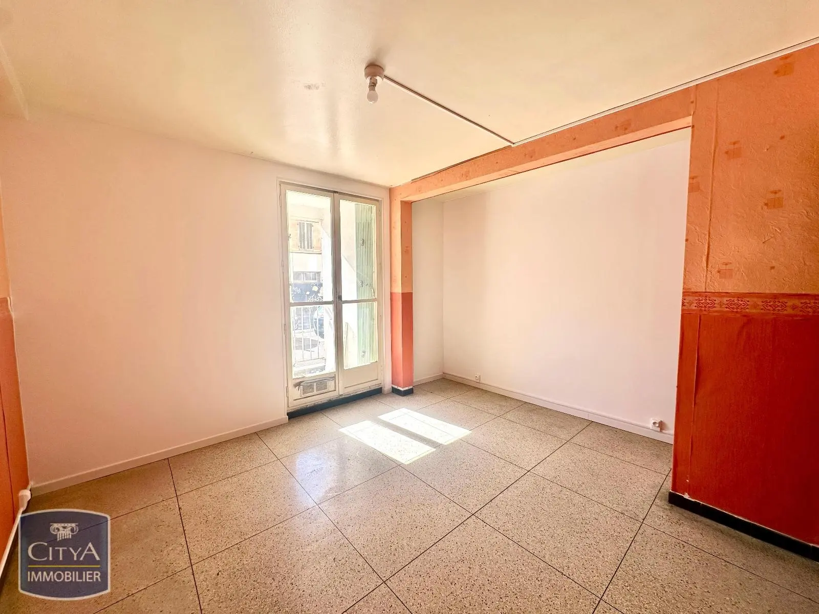 Photo 1 Appartement 1 pièce 30.06m²