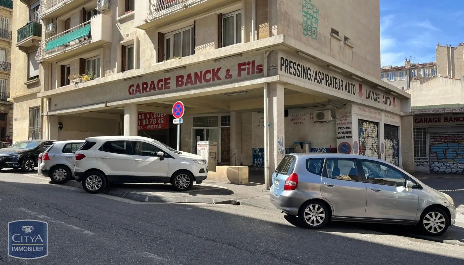 Photo 1 Parking