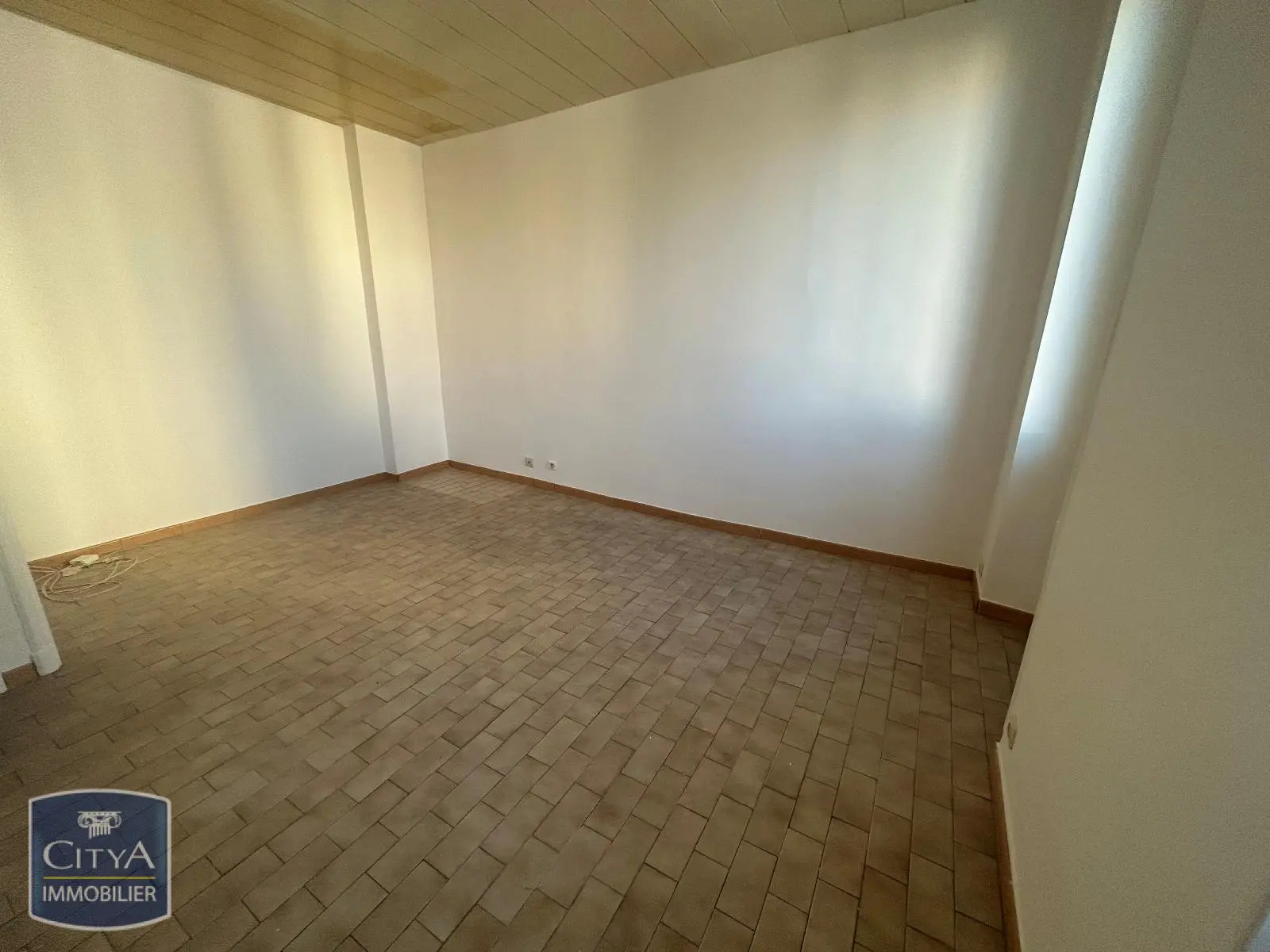 Photo 2 Appartement 1 pièce 28.13m²