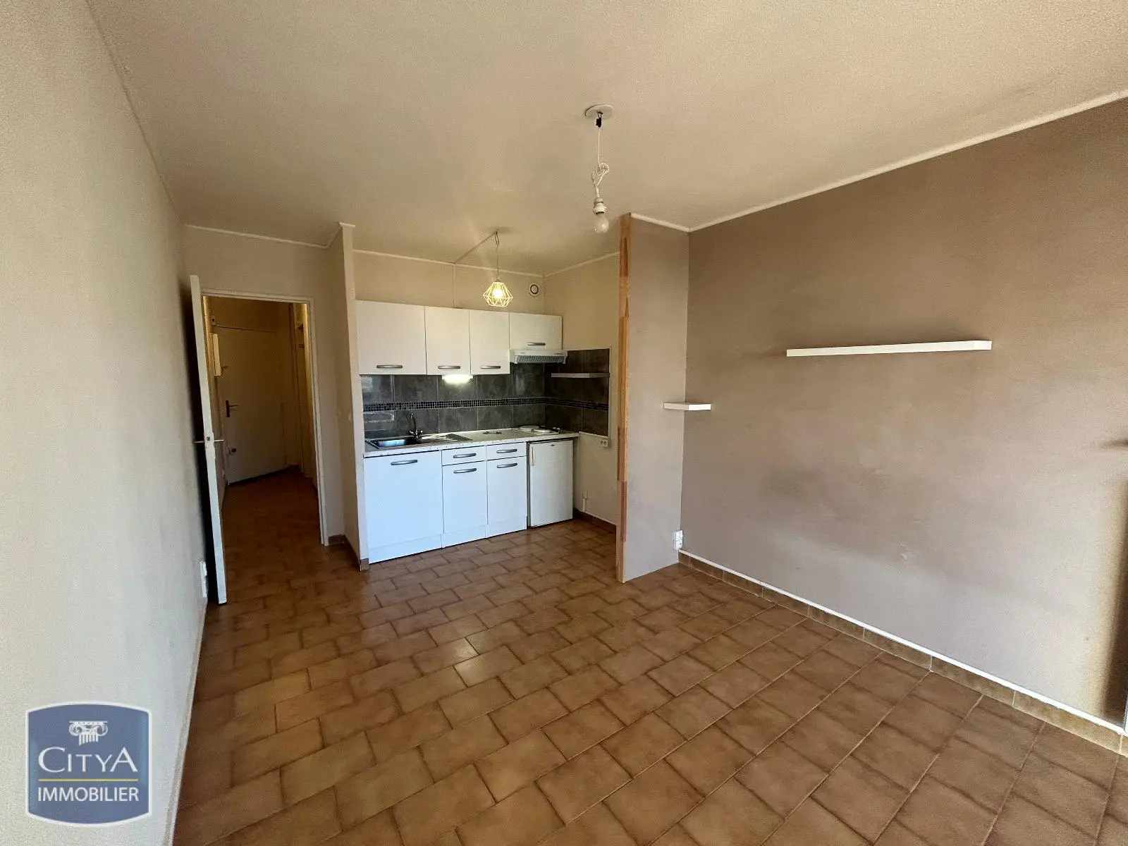 Photo 2 Appartement 1 pièce 23.8m²