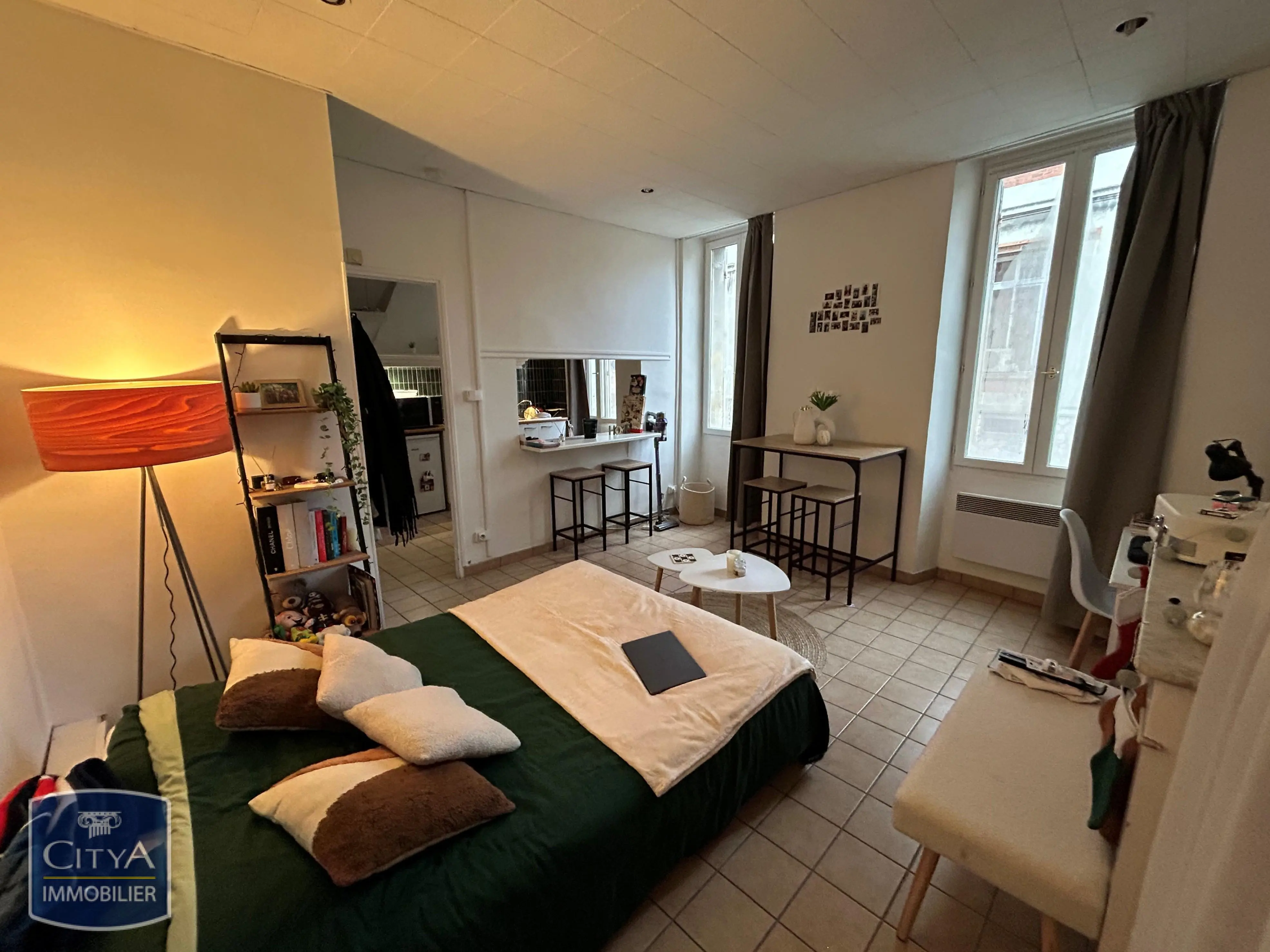 Photo 2 Appartement 1 pièce 28m²