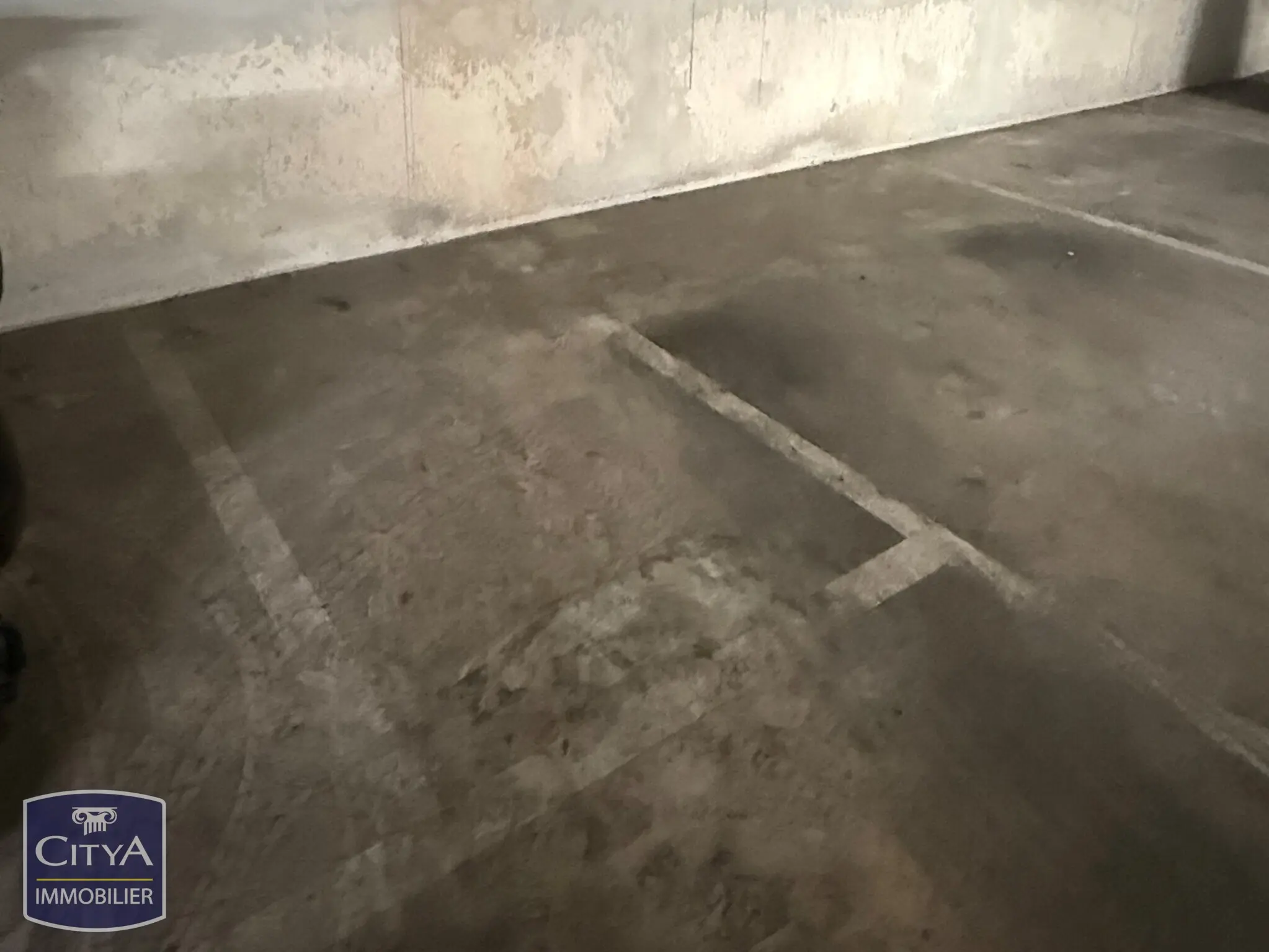 Photo 3 Parking