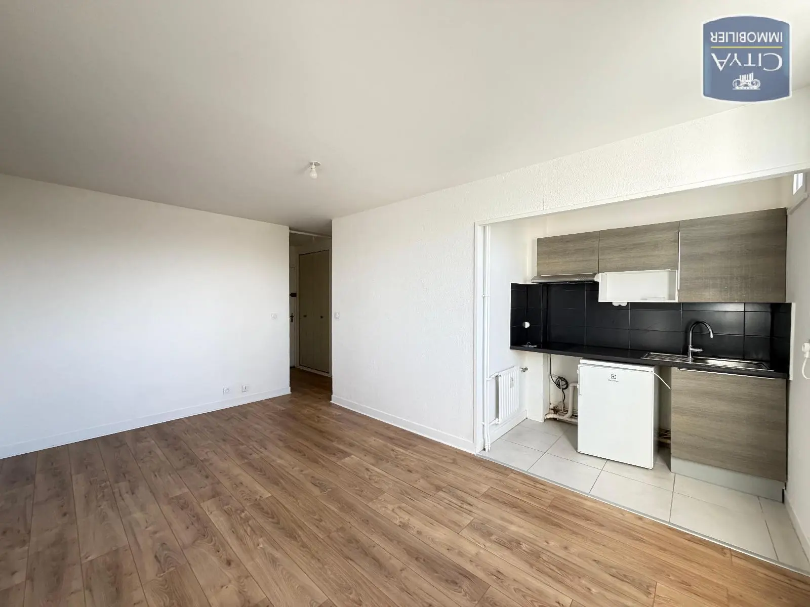 Photo 3 Appartement 1 pièce 23.65m²