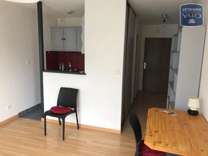 Photo 1 Appartement 1 pièce 24.33m²