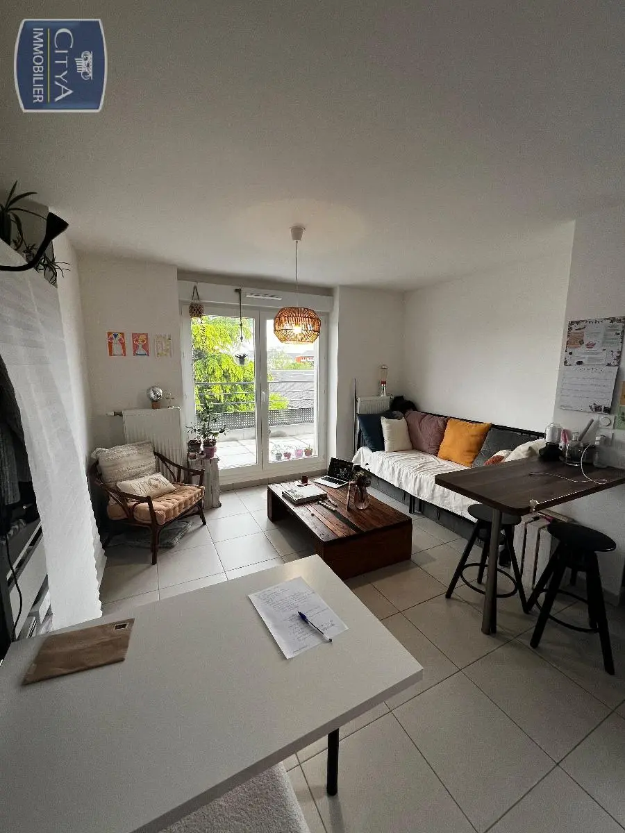 Photo 1 Appartement 1 pièce 24.66m²