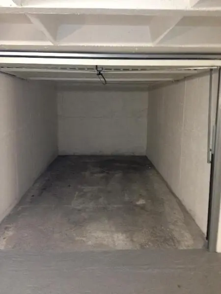 Photo 4 Parking